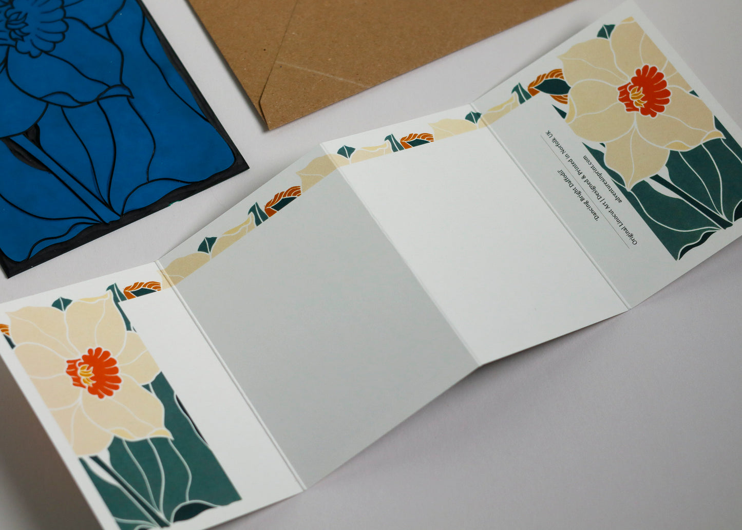 Dancing Bright Daffodil Garland Card | Single Card & Envelope