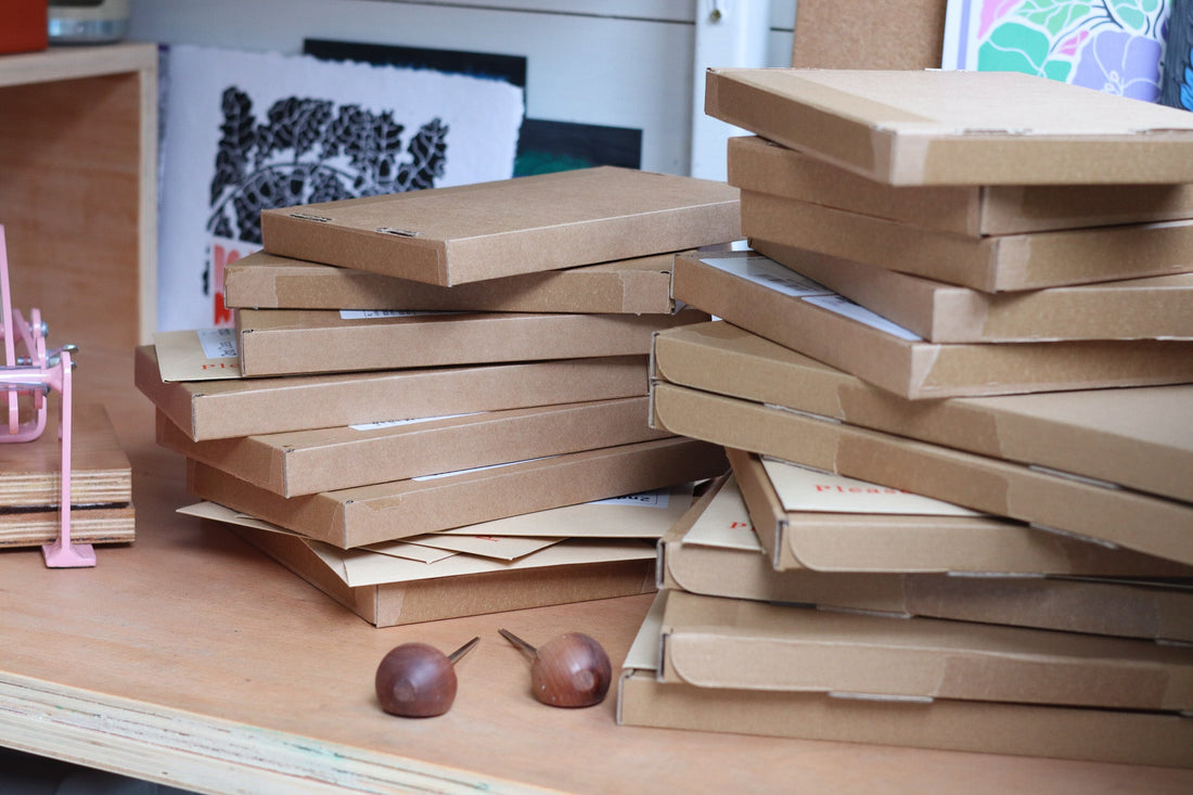 Darker mornings, golden oaks & a quick studio note