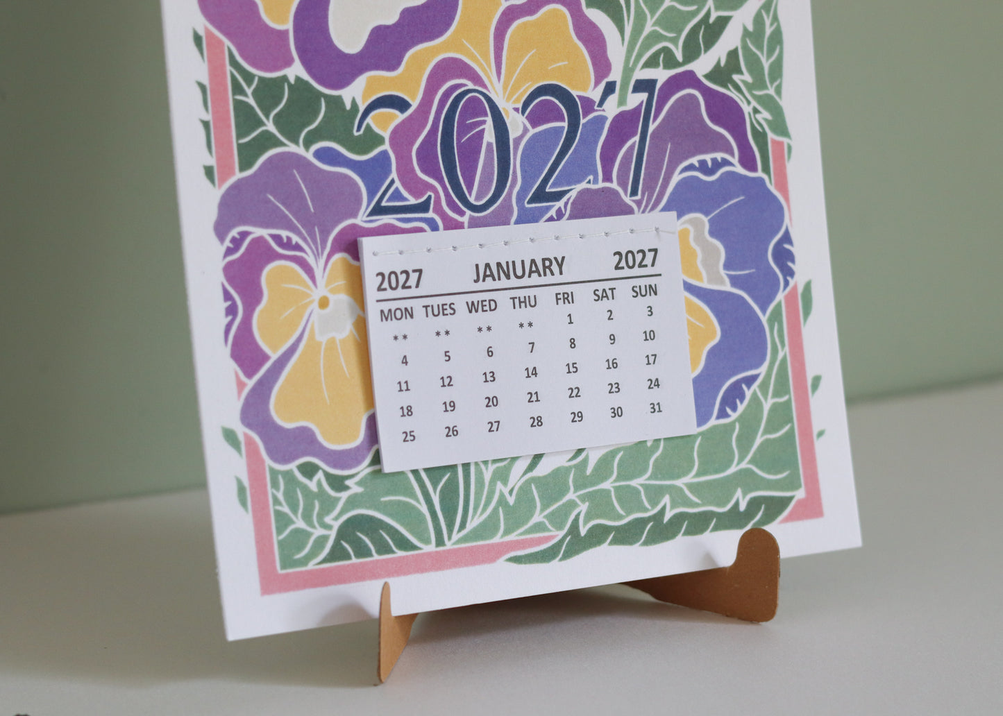 Pansies for Thoughts: 2027 Stand-Up Desk Calendar