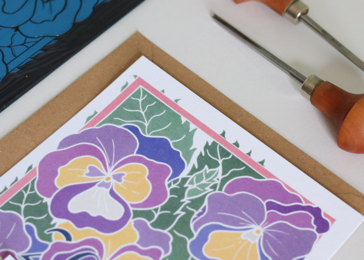 Pansies for Thoughts: 2027 Stand-Up Desk Calendar
