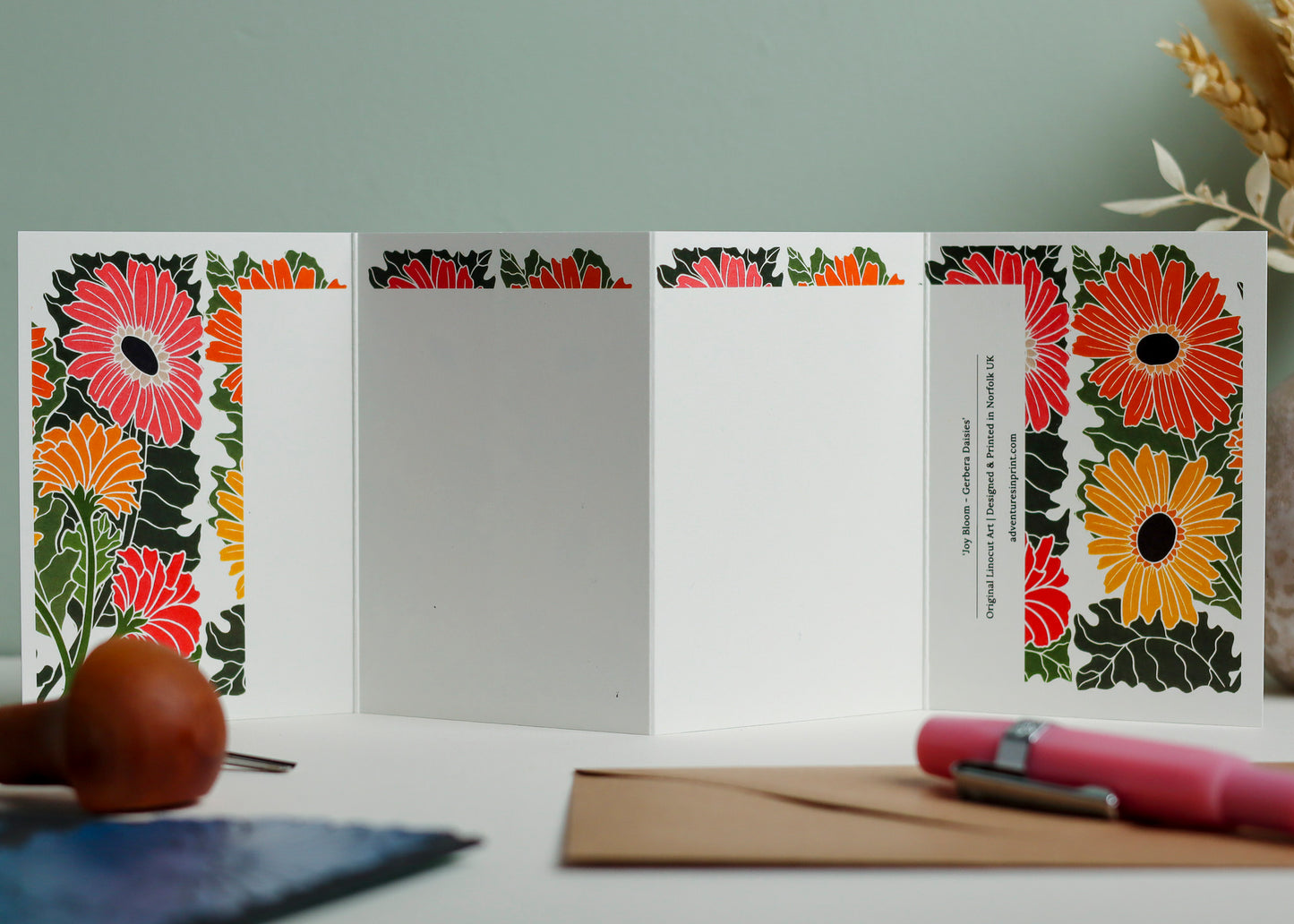 Joy Bloom Gerbera Daisy Garland Card | Single Card & Envelope