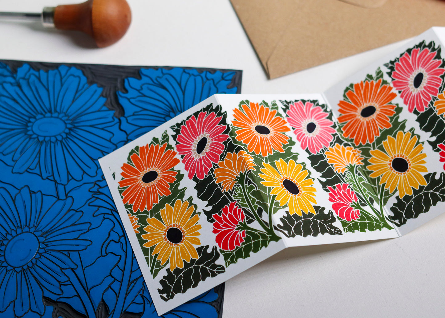 Joy Bloom Gerbera Daisy Garland Card | Single Card & Envelope