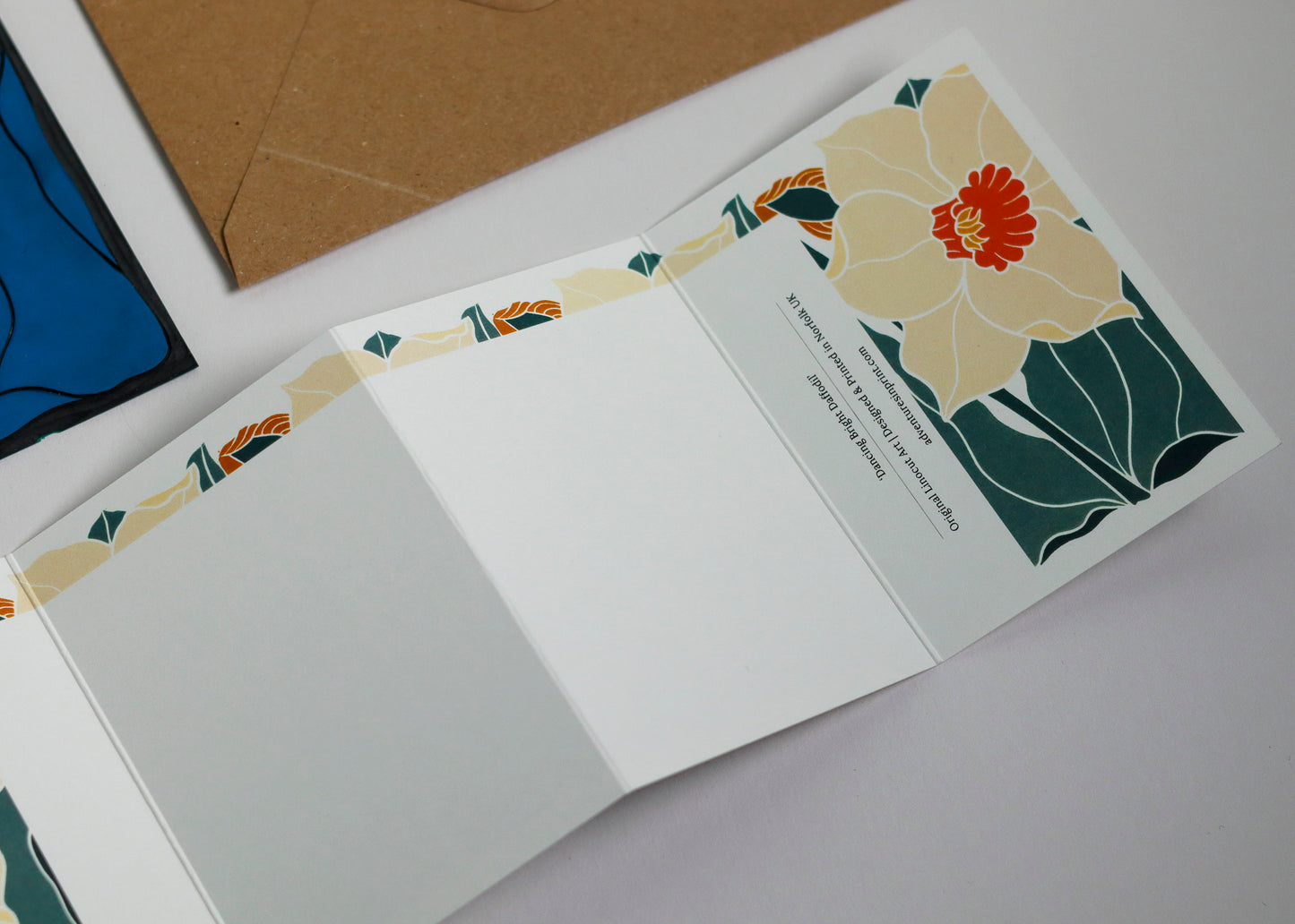 Dancing Bright Daffodil Garland Card | Single Card & Envelope