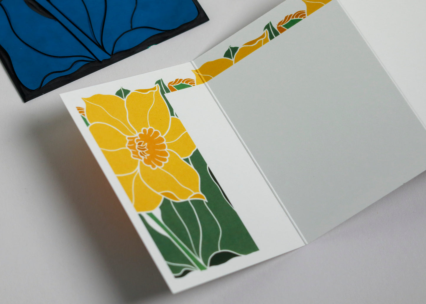 Dancing Daffodil Garland Card | Single Card & Envelope