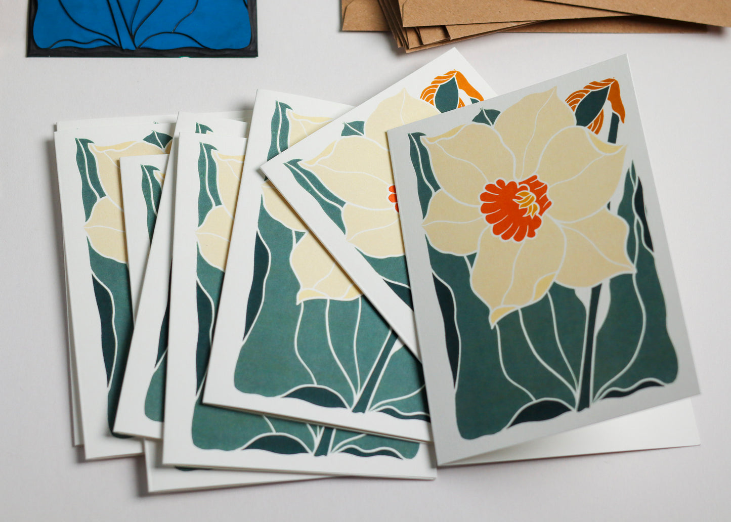 Dancing Bright Daffodil | Set of 8 Notecards & Envelopes