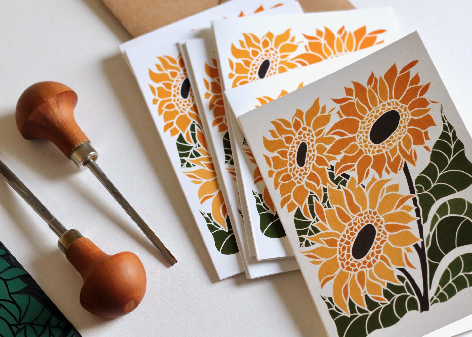 Linocut Joy Bloom Sunflowers Notecards - Set of 8 | Summer Sunflower Note Cards / Thank You Cards / Correspondence Cards & Envelopes